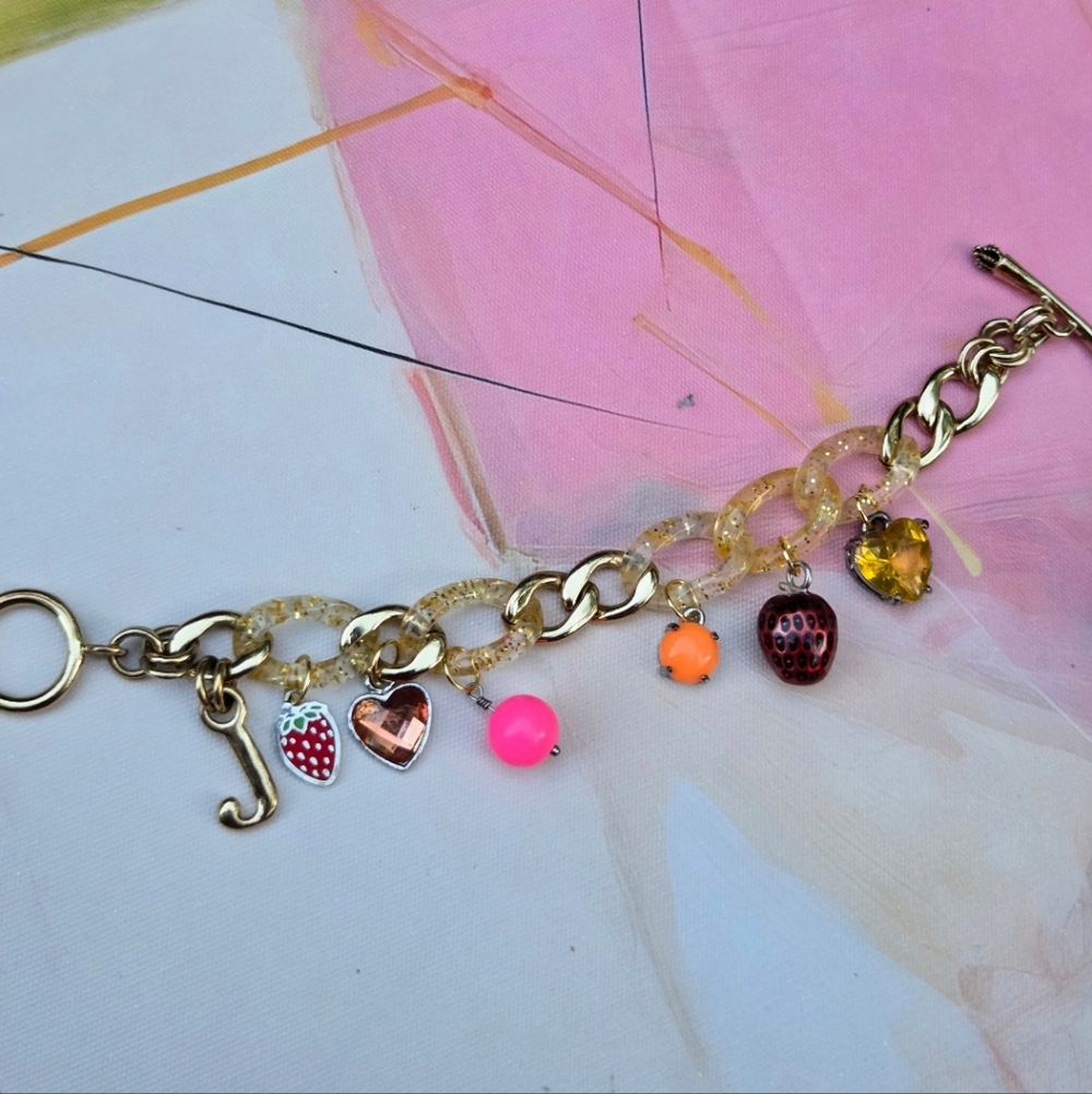 Juicy Couture Y2K Clear Glitter Resin & Goldtone “Candy Pop” Vtg Charm Bracelet - Picture 2 of 8